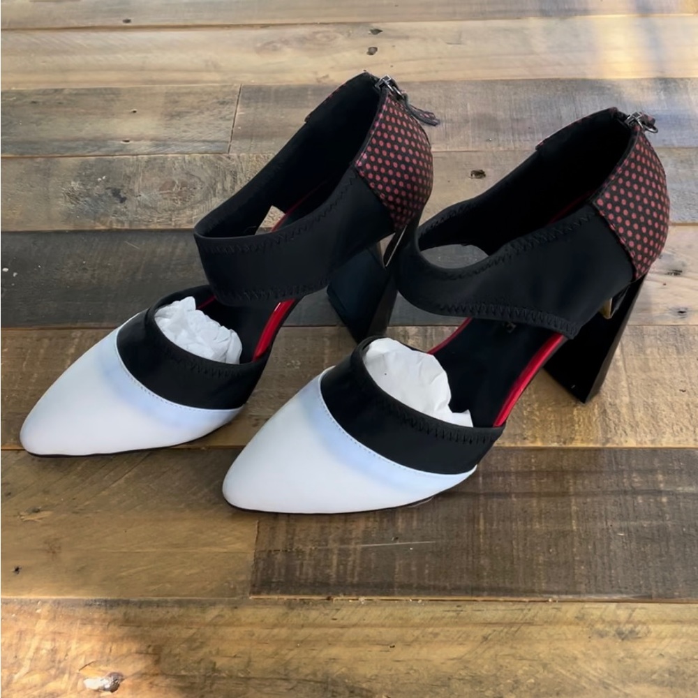 JADY ROSE GORGEOUS WHITE - BLACK -WHITE PATENT LEATHER PUMP SZ EU 39/US 8